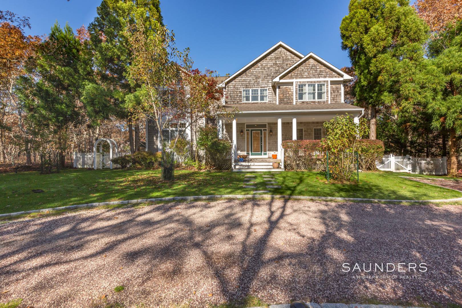 Hamptons Real Estate Saunders & Associates Shelter Island Real Estate