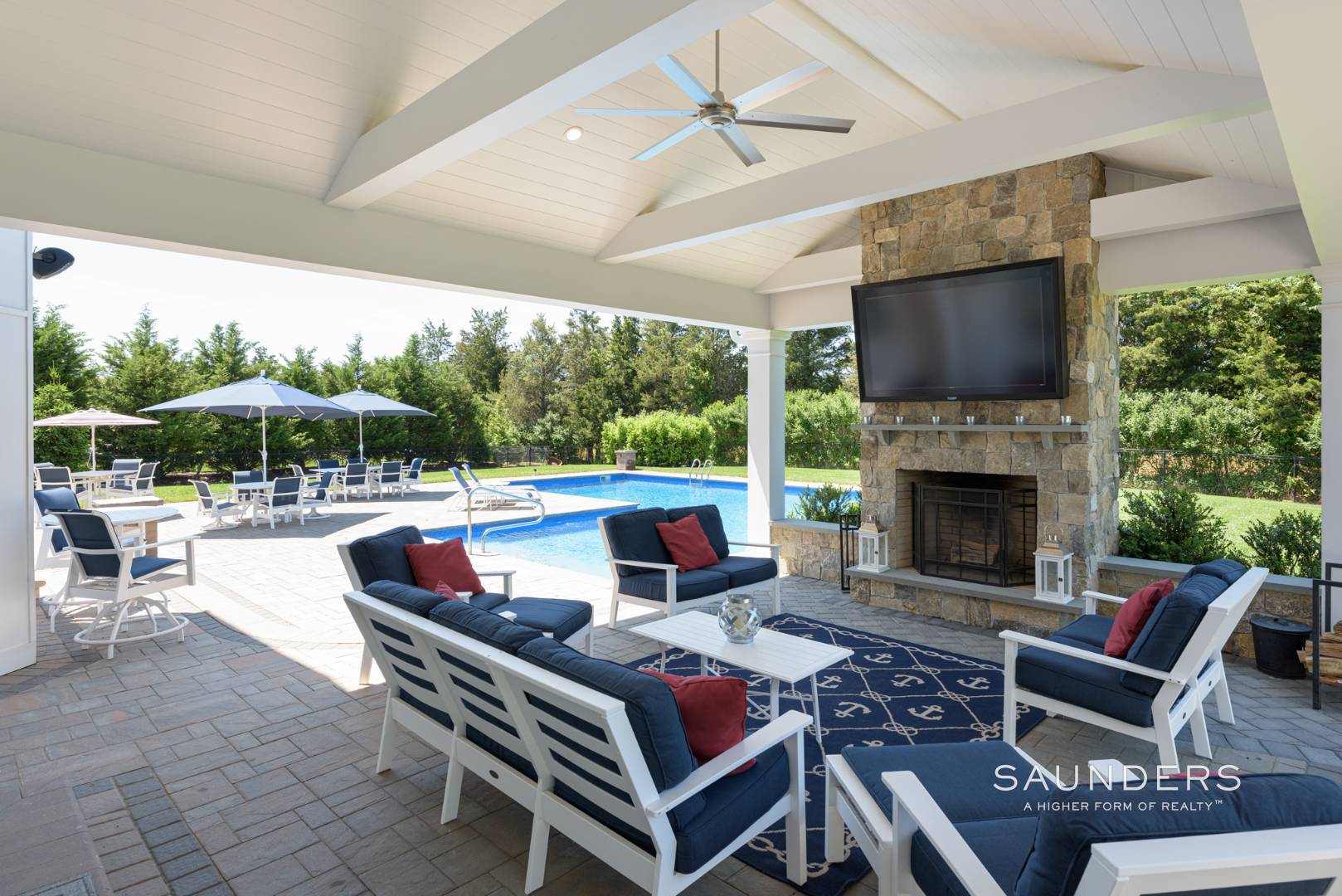 Patty Oakley Real Estate Agent Hamptons Real Estate Saunders