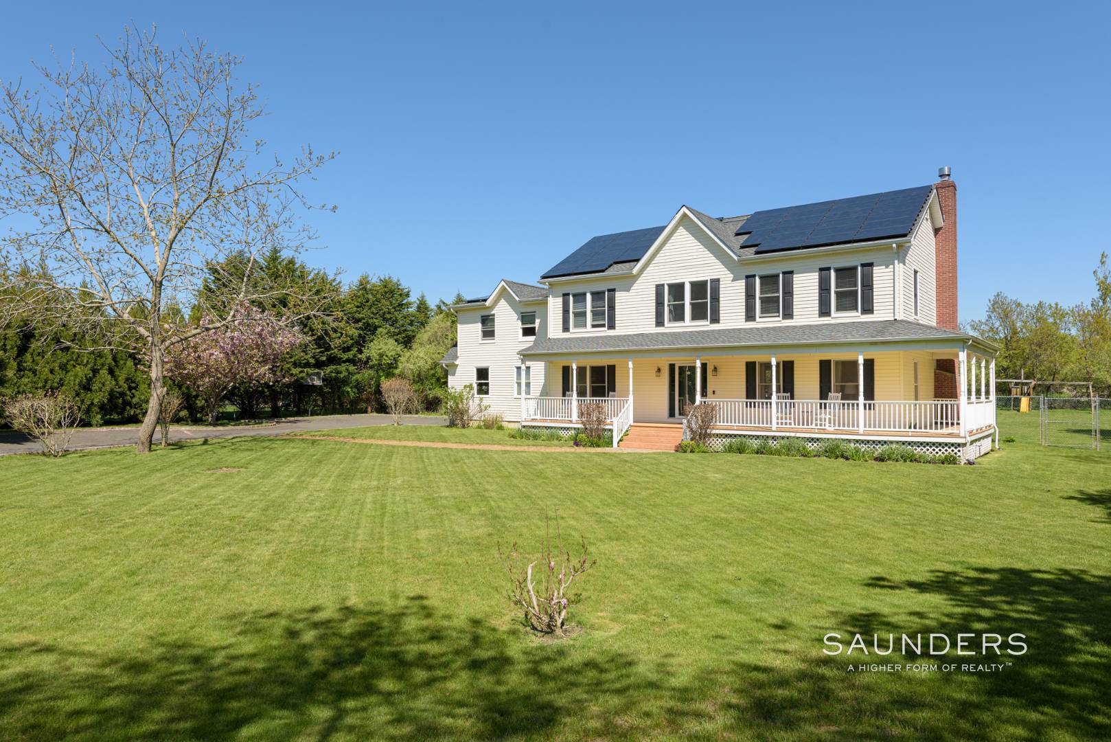 Patty Oakley Real Estate Agent Hamptons Real Estate Saunders