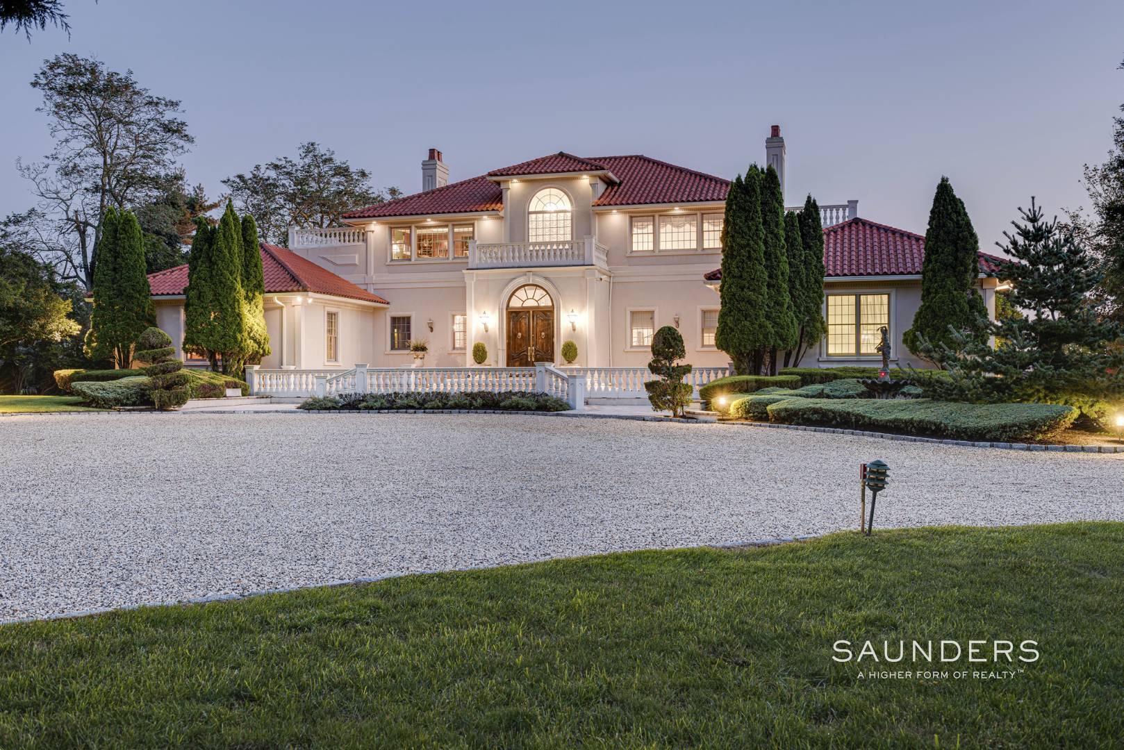 7 Cross Road Remsenburg Southampton Town New York 11960 Single Family