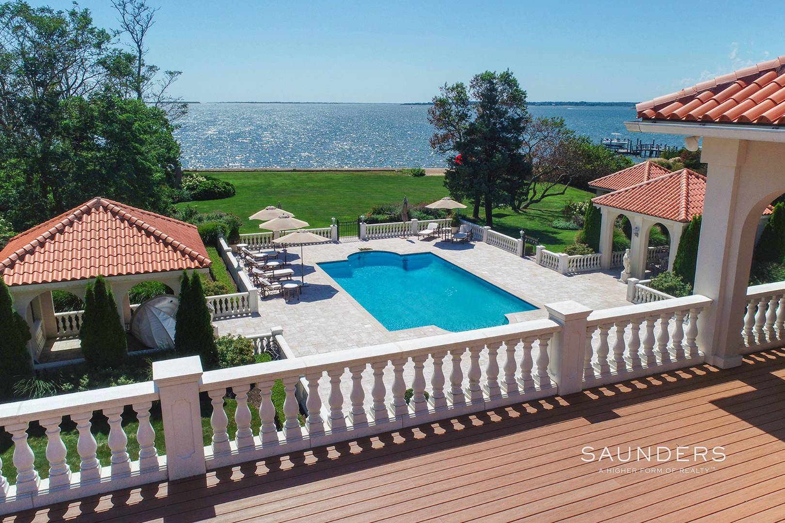 7 Cross Road Remsenburg Southampton Town New York 11960 Single Family